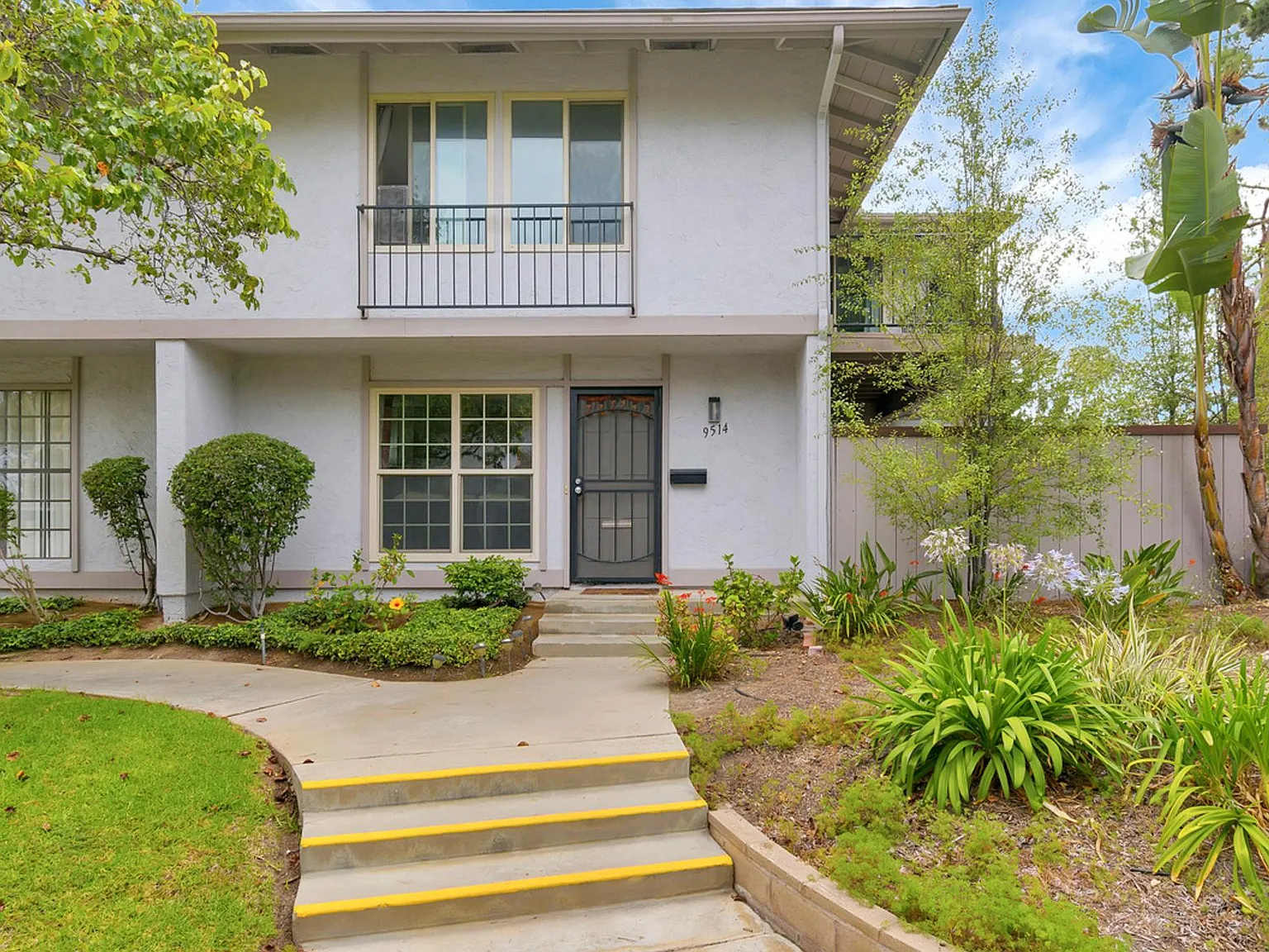 2 bed, 1128 sqft, $3,450 — Photo 1