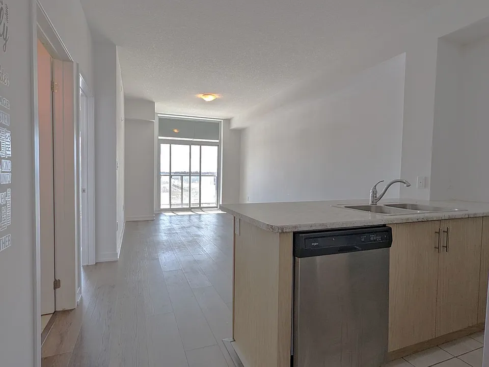 450 Dundas St E #434