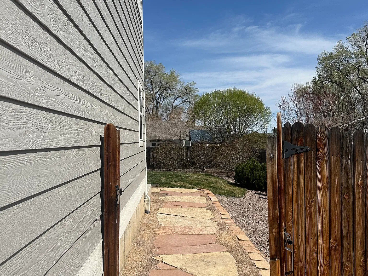 Studio, 400 sqft, $1,084 — Photo 3