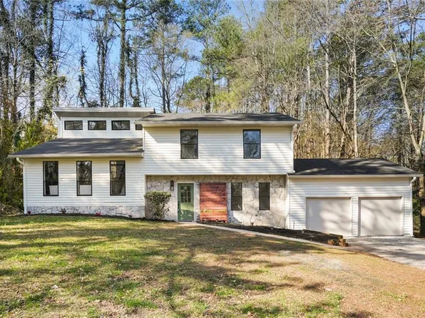 3949 Chimney Ridge Dr, Ellenwood, GA 30294