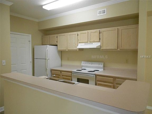 2nd image of 5610 Pinnacle Heights Cir APT 303