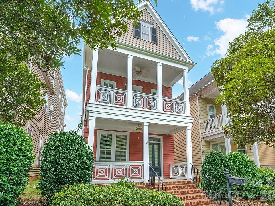 1st image of 717 E 8th St