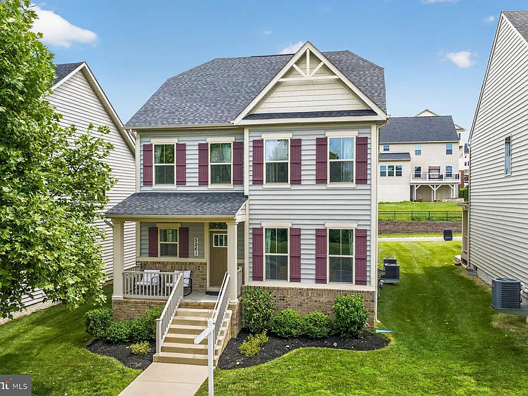 5861 Oakdale Village Rd — Photo 2