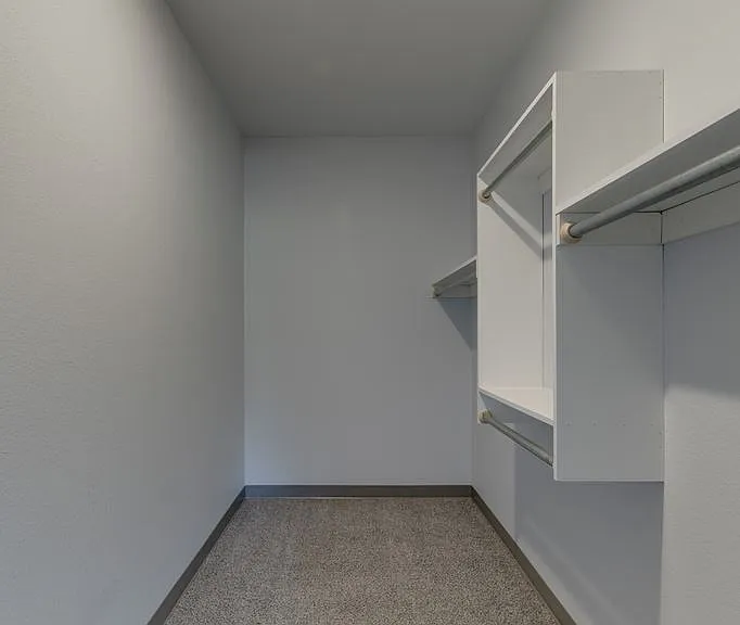 Indian Point Apartments — Photo 47