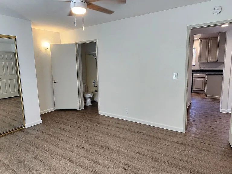 664 I Ave — Photo 9