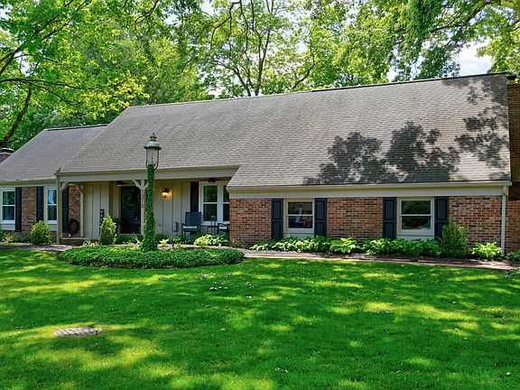 2nd image of 1375 Hickory Ridge Ln