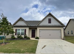 977 Walnut Creek Cir, Pendergrass, GA 30567