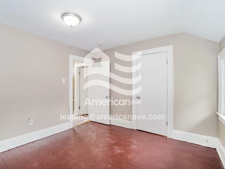 636971_011_bedroom_12.jpg