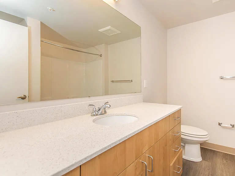 Linden Flats — Photo 92