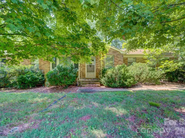 1705 Saint Marks Church Rd, Crouse, NC 28033