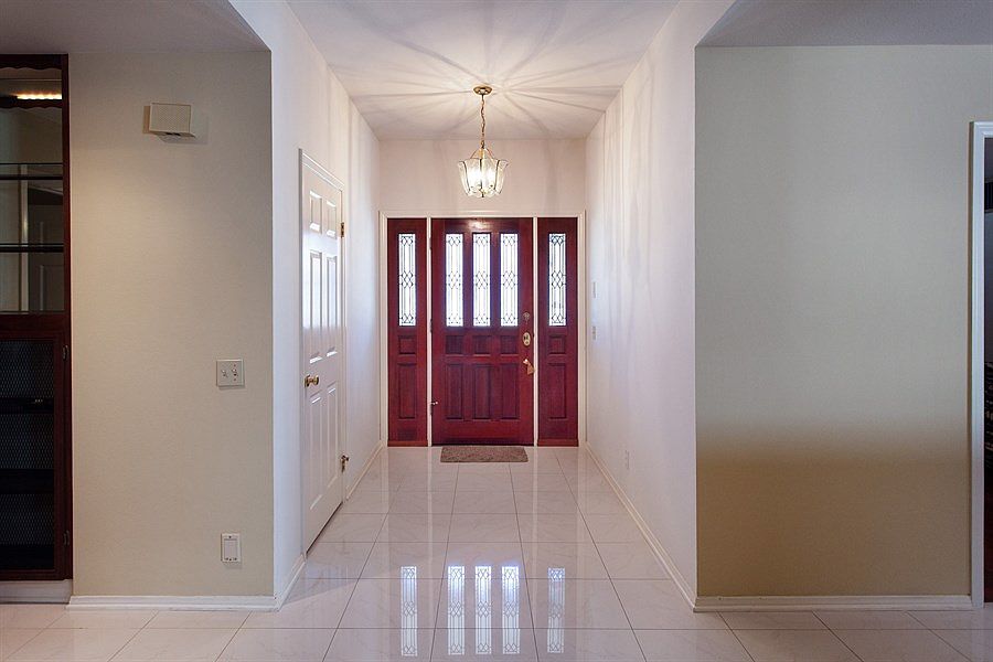 2nd image of 5234 Avenida Hacienda
