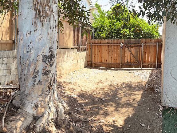 5th image of 1154 E Lexington Ave APT 2