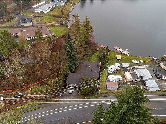 3rd image of 20911 55th Ave W