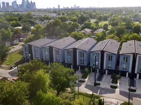 2205 Staples St #C, Houston, TX 77026