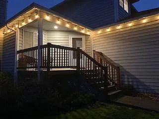 5123 9th Ave NE — Photo 2