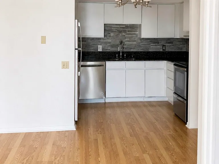 1490 Harbor Dr #205 — Photo 2
