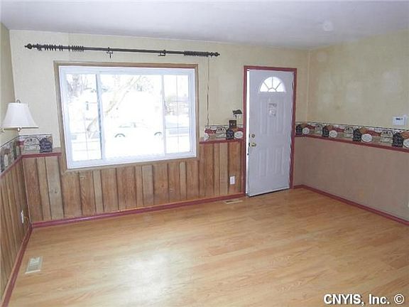 2nd image of 125 Cedarwood Blvd