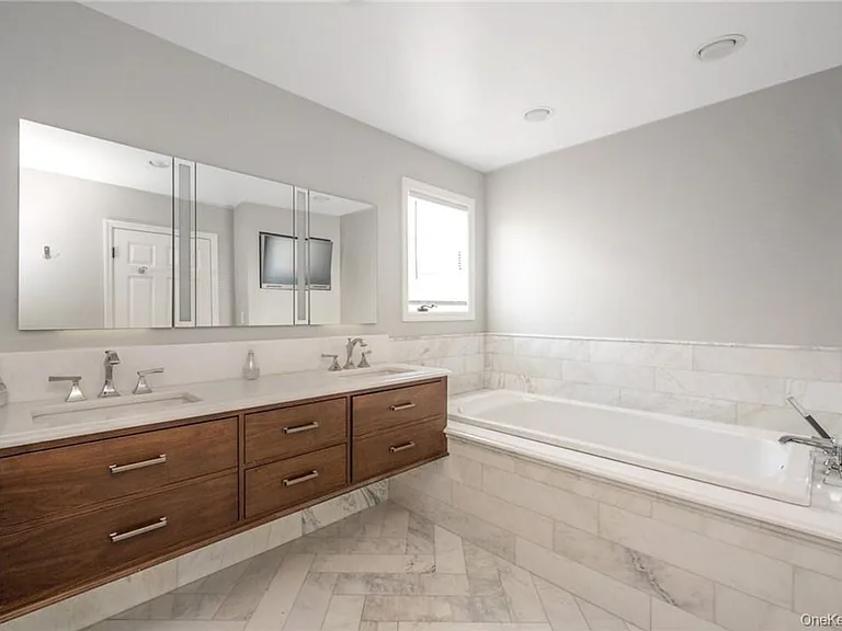 47 Highland Ave — Photo 16