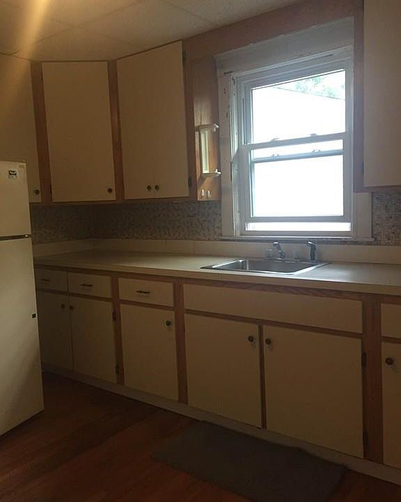 2nd image of 137 Birch St #1
