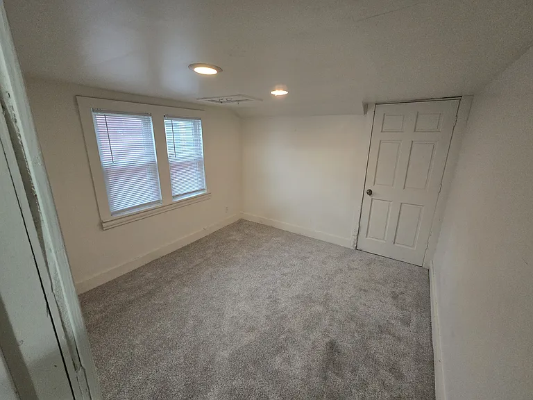 3609 N 22nd St — Photo 14