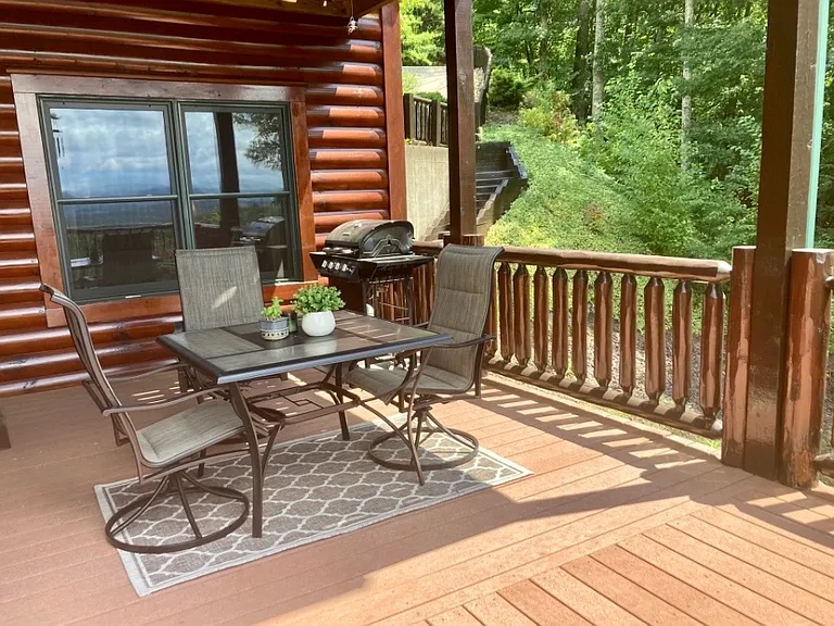 Deck with dining area