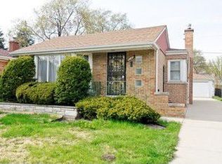 5240 Howard St, Skokie, IL 60077