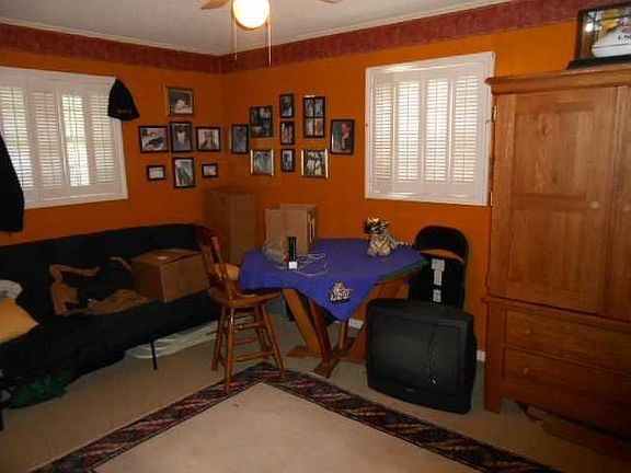 5th image of 437 E Weber Cir