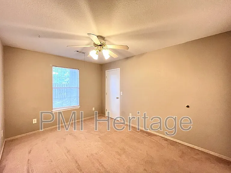 886 N Daisy Ln — Photo 18