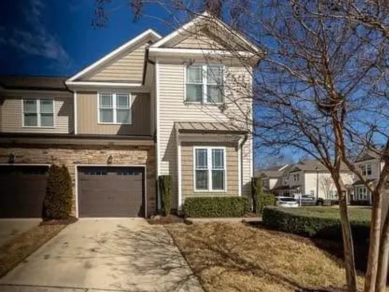 100 Pinto Saddle Ct — Photo 1