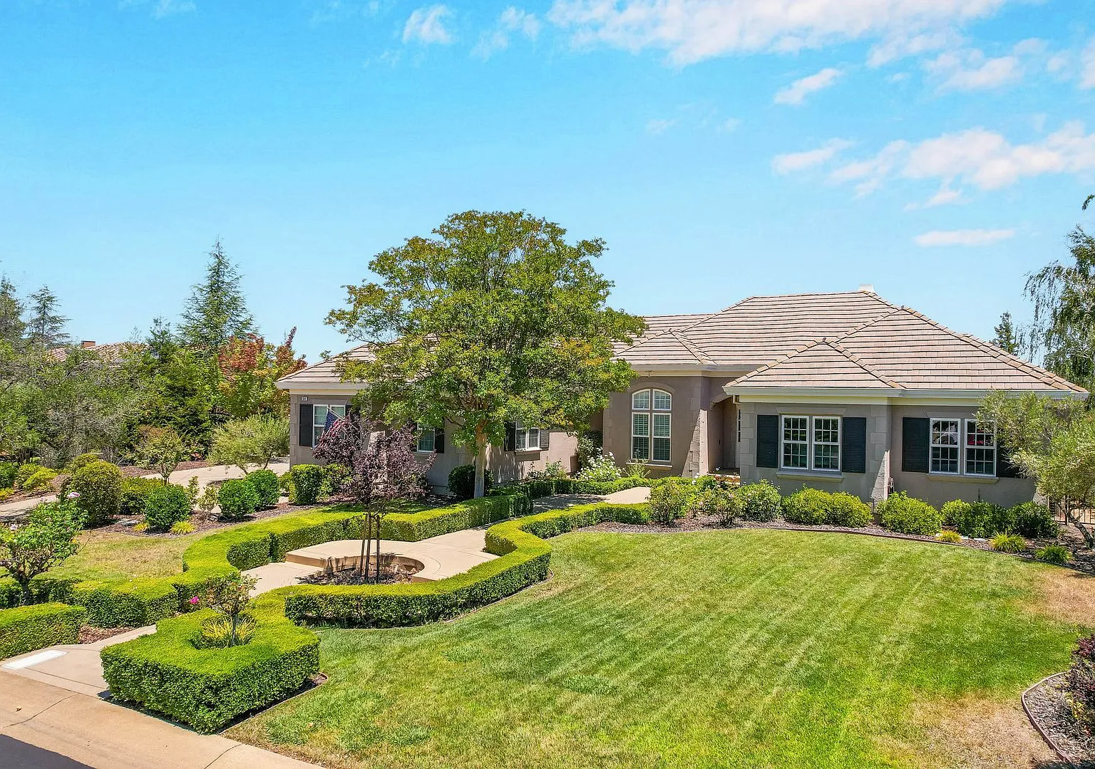 6BD/4.5BA Single Story Home in Ruby Hill + Office, Backyard Pool, and Spa! — Photo 1