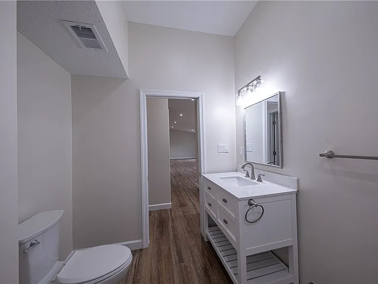 1165 Kings Ln — Photo 26