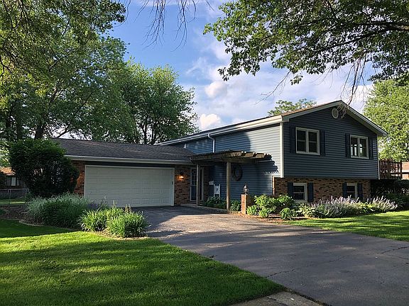 2nd image of 435 Francis St