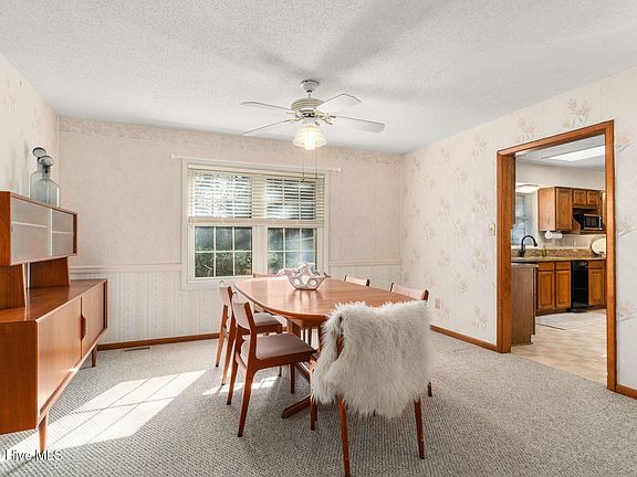 5th image of 175 Cedar Lane