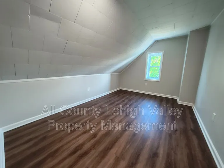 20 E Prospect St — Photo 11