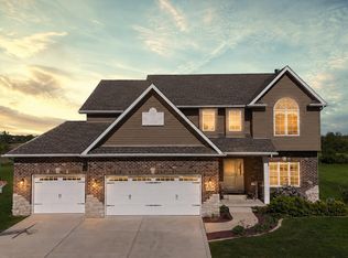9763 Garden Way St, John, IN 46373