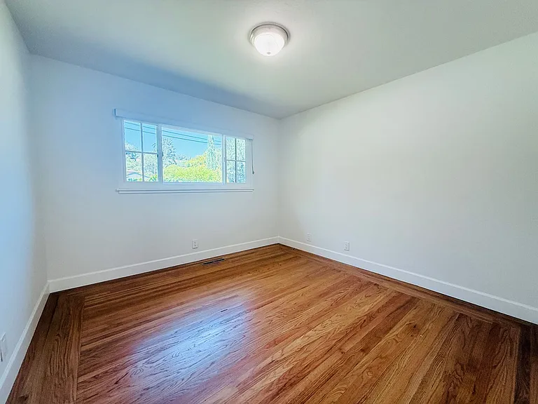 845 McEllen Way — Photo 15