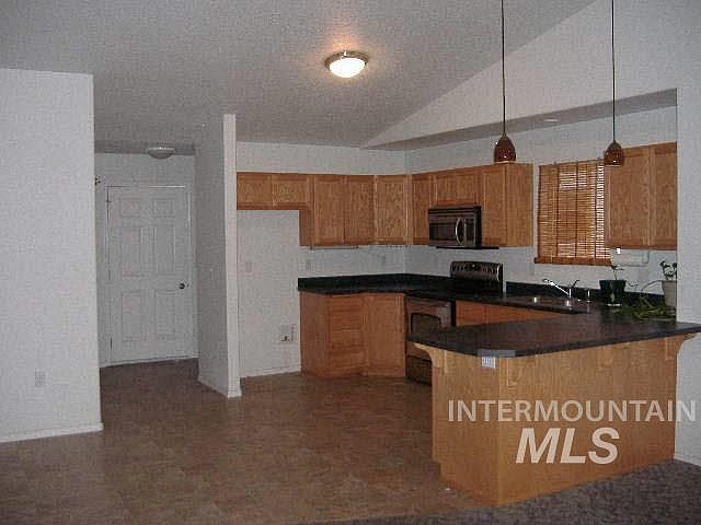 2nd image of 2056 Willow View Pl #2058