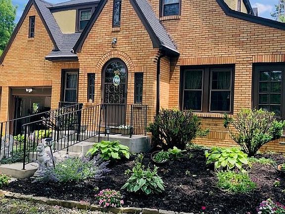 3rd image of 801 Hickory St