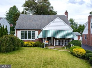 18 Walnut Hill Ln, Havertown, PA 19083