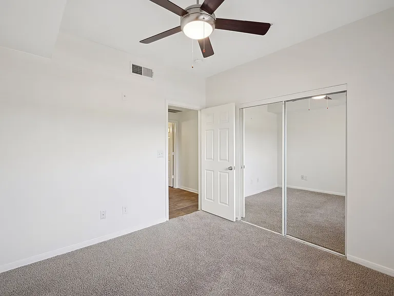Mission Eagle Pointe — Photo 11