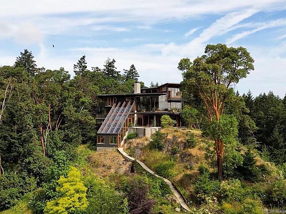 2nd image of 122 Jasper Rd