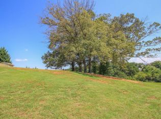 432 Woodgate Dr, Maryville, TN 37804