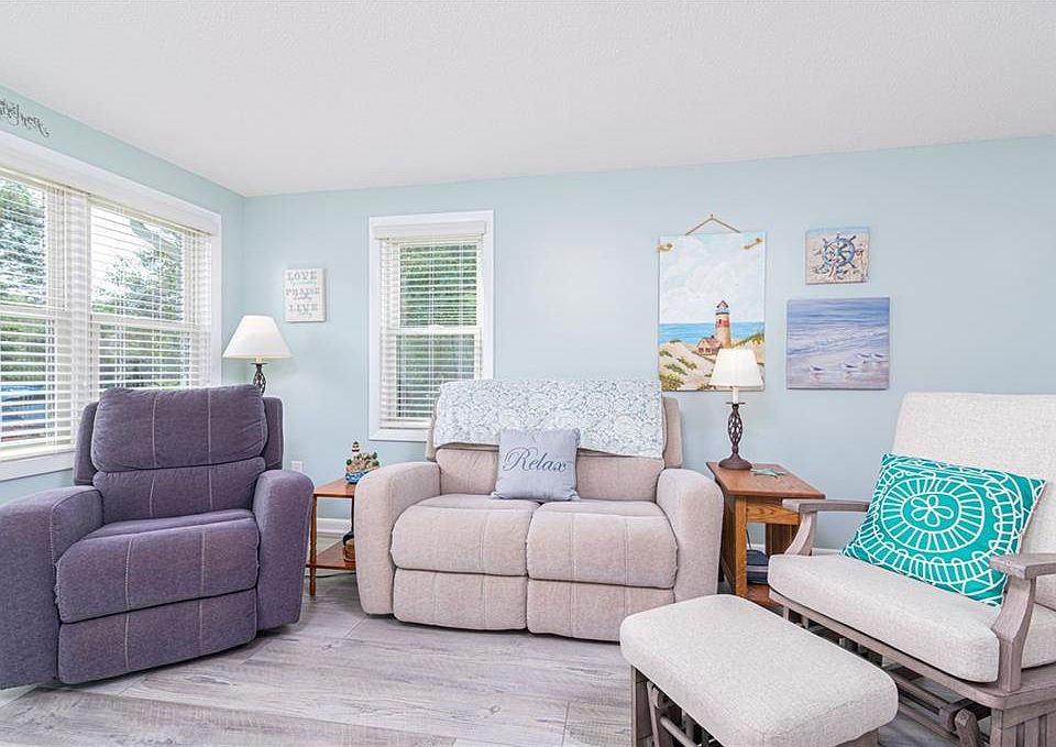 Castle Rock 12 N Castle Way Charlestown RI Zillow