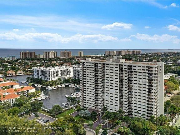 3rd image of 3200 Port Royale Dr N #17