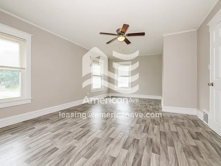 284448_008_main_bedroom_9.jpg