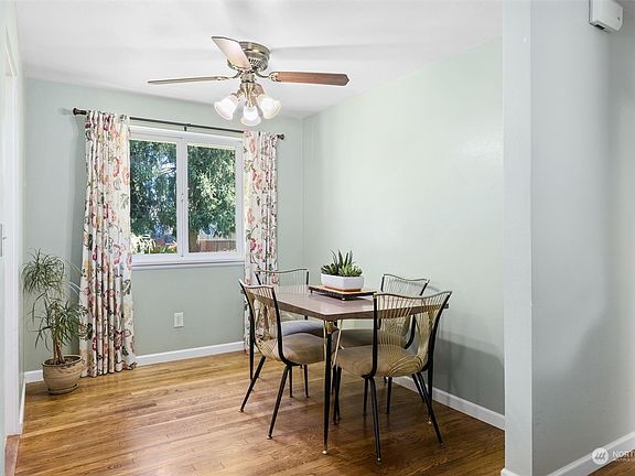 4th image of 17910 1st Avenue NE