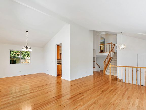 5th image of 9525 Camelot Drive