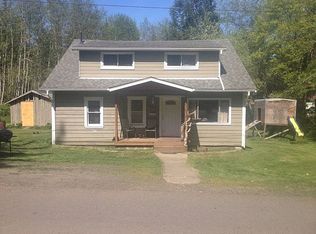 90233 Walker Ln, Coos Bay, OR 97420