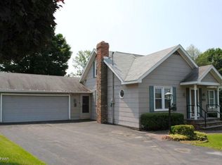 146 Young St, Honesdale, PA 18431