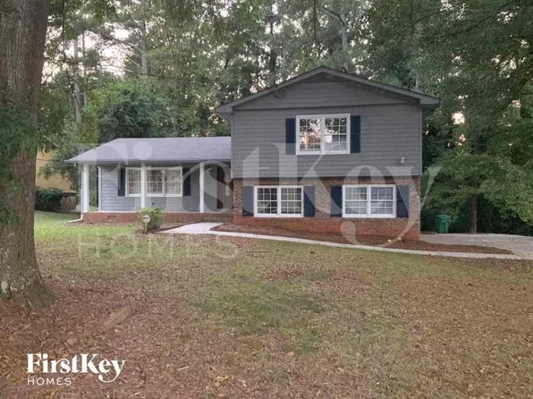 3267 Wintercreeper Dr, Lithonia, GA 30038